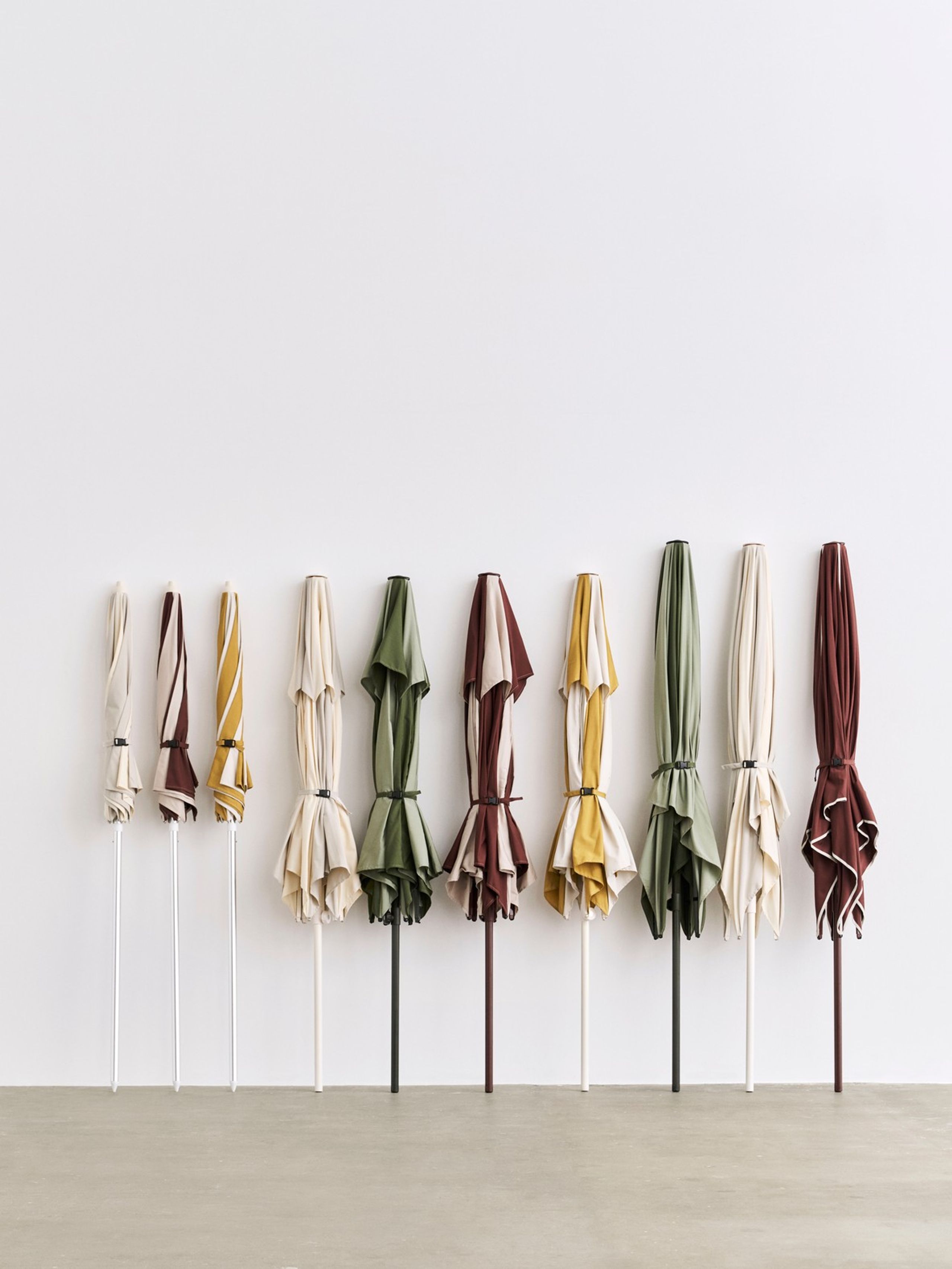 HAY - Parasol - Terrazza Parasol - Octagon - Off-white and burgundy